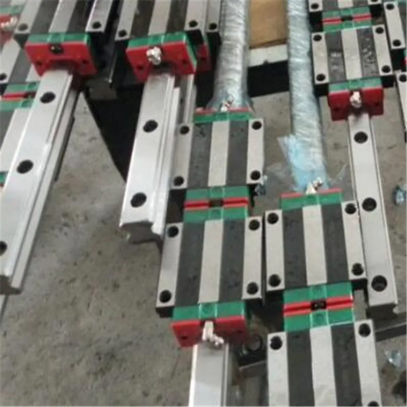 Микро-линейный направляющий Тайвань Серебряный линейный слайдер HIWIN 100% MGN12H-1000 |