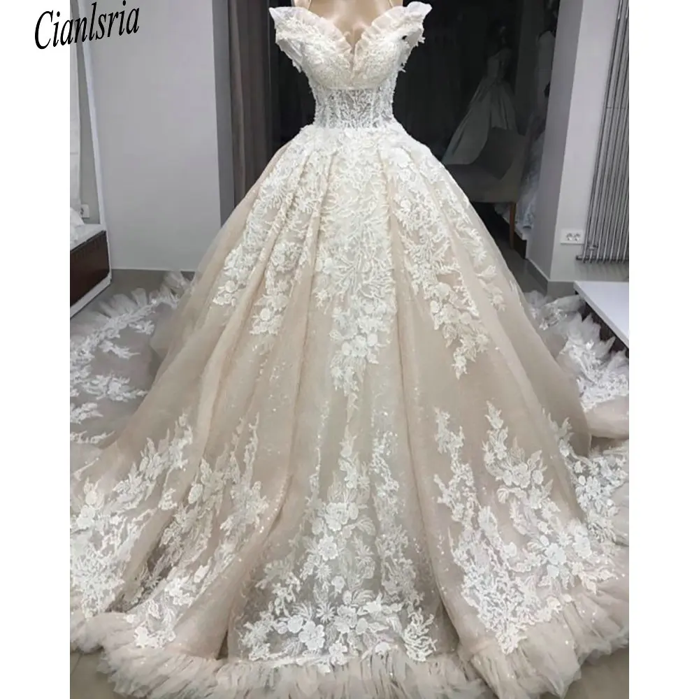 

Luxury Backless Illsuion Floral Appliques Lace Saudi Arabic Ball Gown Wedding Dress Off The Shoulder Pearls Dubai Bridal Gown