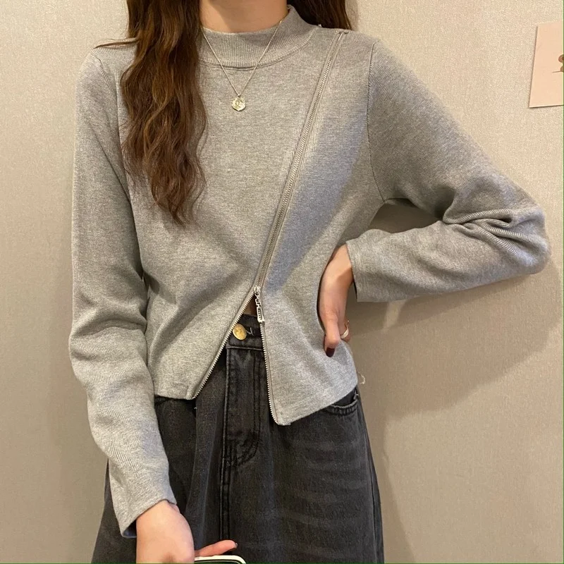 

Price Style Sense of Design Zipper Inside