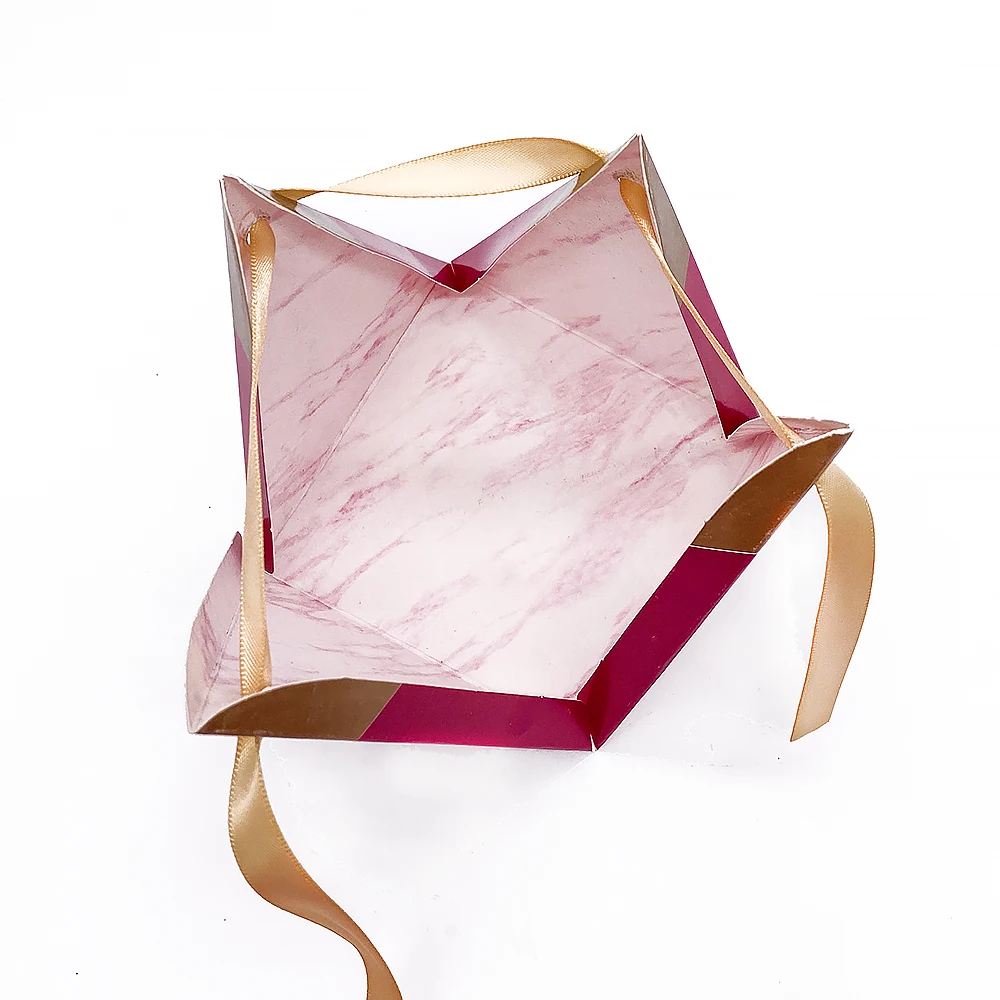 50 шт красная роза треугольная пирамида Милая коробка для сладостей Бумага