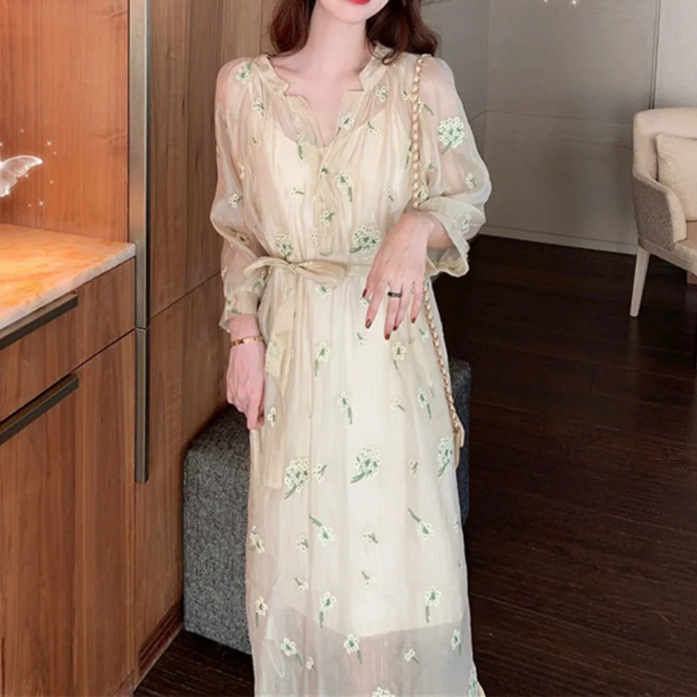 

2021 Spring New Style Small Fresh French Waist Fairy Style Flower Print Long Skirt Temperament Fashion Commuter V-neck Dress