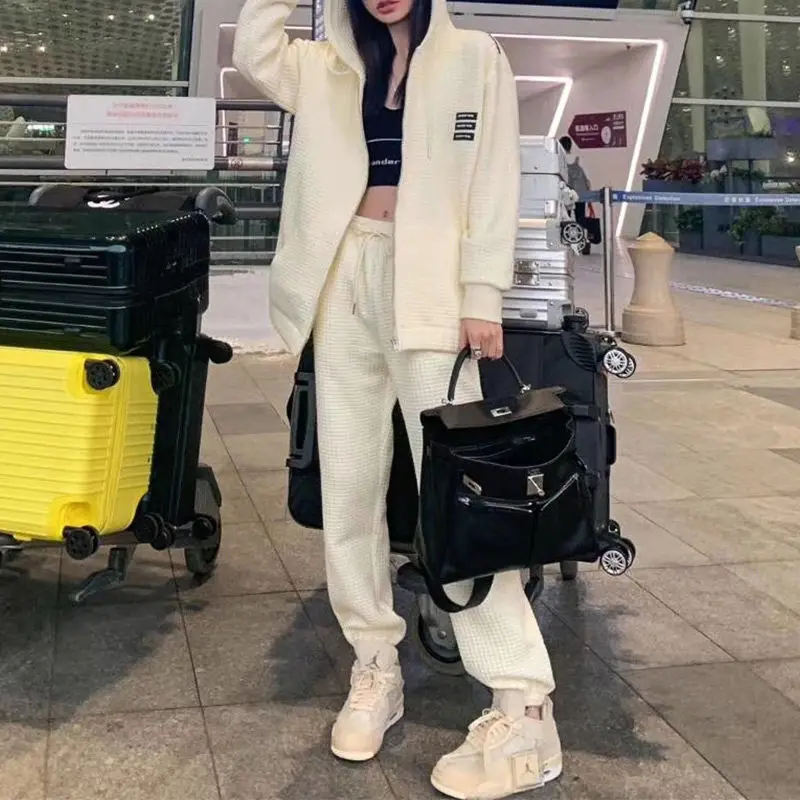 Новинка куртка с капюшоном леггинсы Спортивный Повседневный комплект из двух