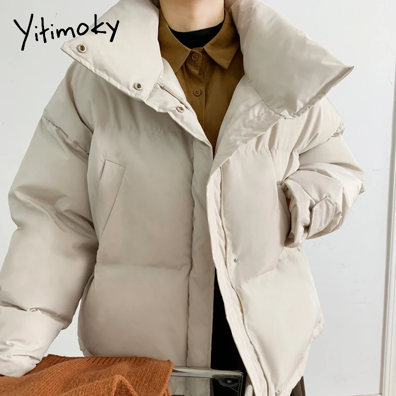 

Женская короткая пуховая куртка Yitimoky, зимняя модная теплая плиссированная парка с воротником-стойкой, свободная верхняя одежда оранжевого ...
