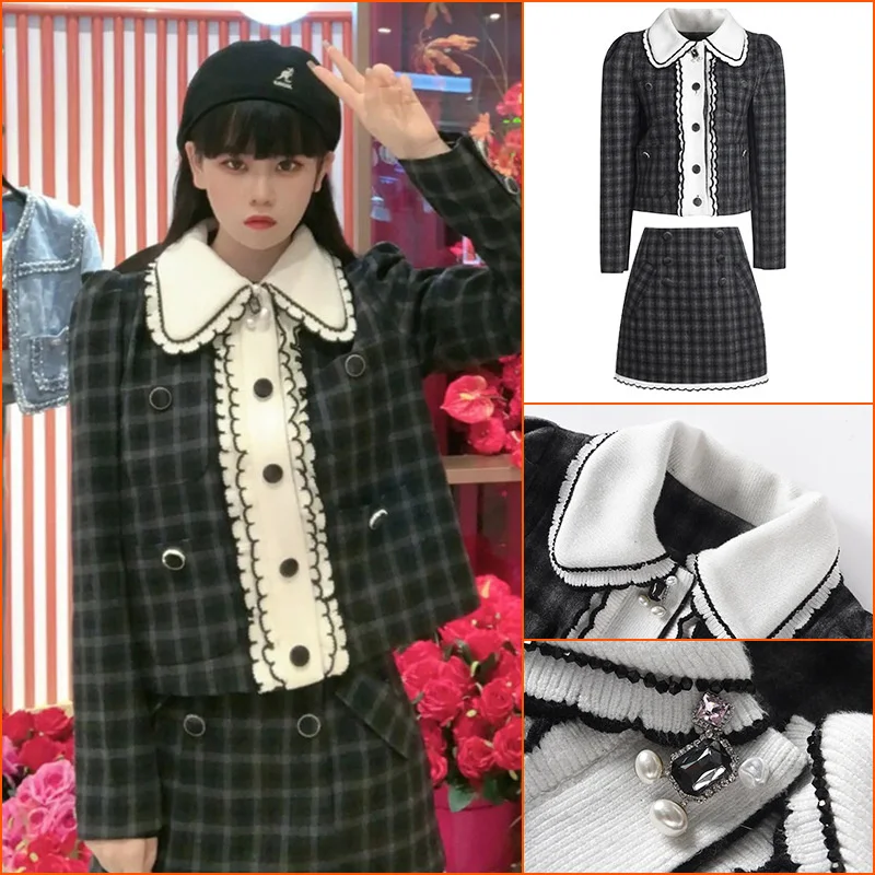 

Женский костюм-двойка в клетку, с короткой юбкой