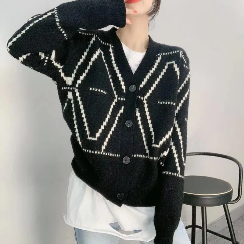 

EBAIHUI Winter Cardigan Women Argyle Print Sweater V Neck Korean Fashion Vintage Knitted Sweaters Casual Loose Knitwear Coat