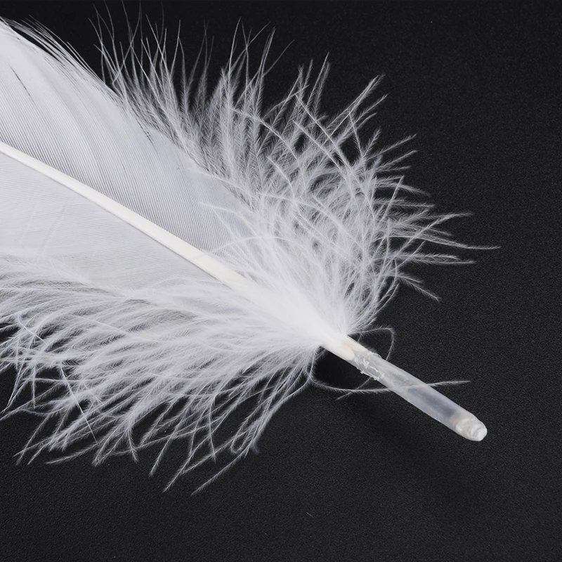 

100Pcs White Goose Feathers 15-20cm Natural Goose Feathers DIY Plume Handicrafts Wedding Party Christmas Decoration
