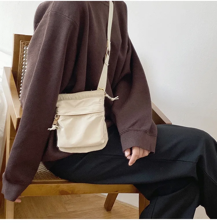 

MJ Casual Nylon Crossbody Bag Female Messenger Bags Small Shoulder Handbag Lady Travel Purse Bags Simple Phone Bag for Women