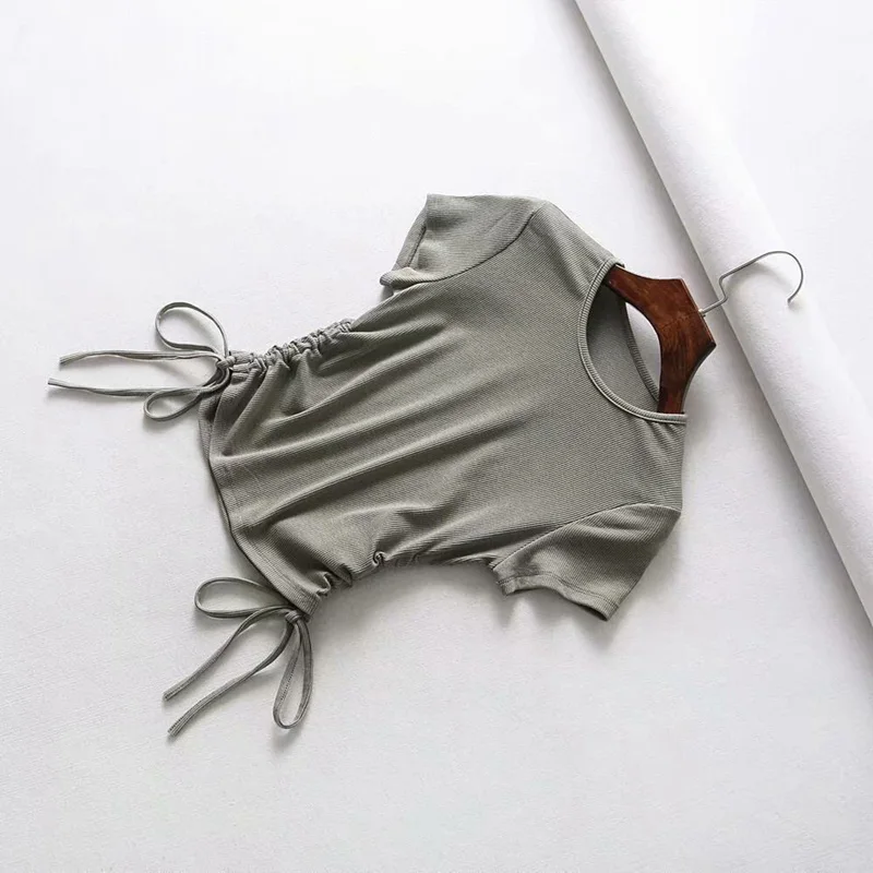 Топ женский трикотажный в рубчик пикантный облегающий укороченный топ на