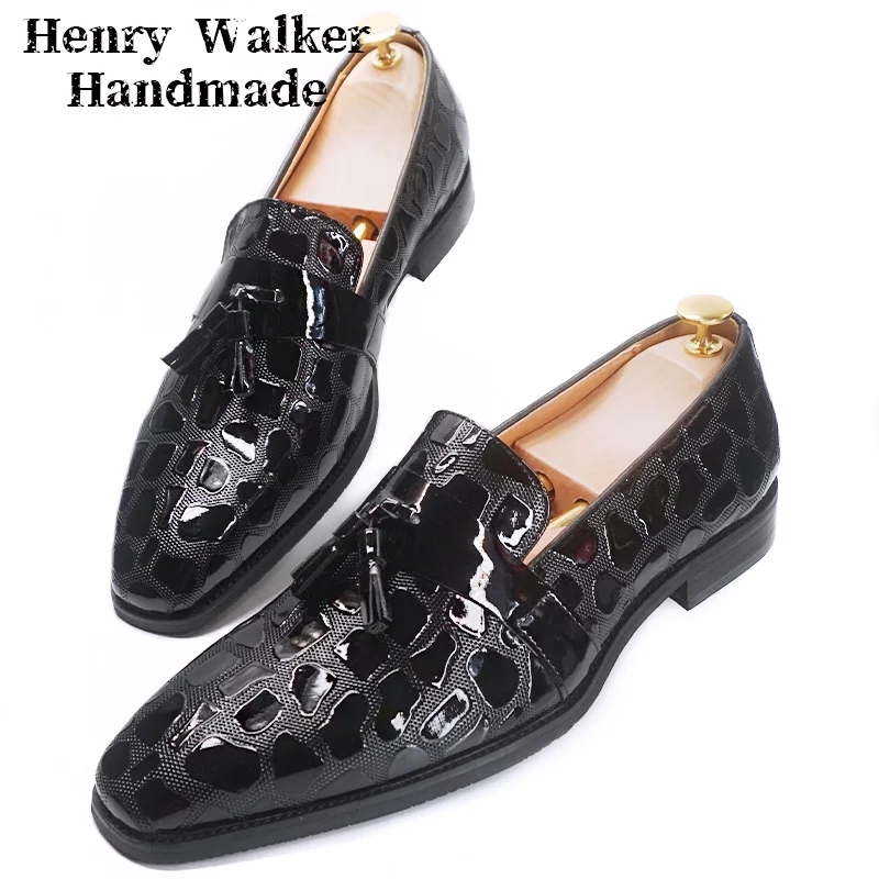 

Туфли мужские из лакированной кожи, брендовые лоферы с бахромой, без застежки, классические, для свадьбы, офиса, повседневные