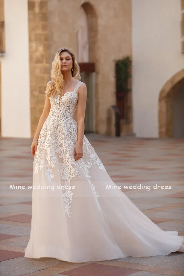 

New Arrival Sweetheart Straps Appliques Lace A-Line Buttons Tulle Boho 2021 Wedding Dress Bridal Gown Vestido De Novia