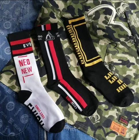 3 pairs 8 Бренд Evisu повседневные хлопковые мужские носки Модные дышащие теплые чулки спортивные мужские и женские парные носки - Цвет: 3 pairs 8