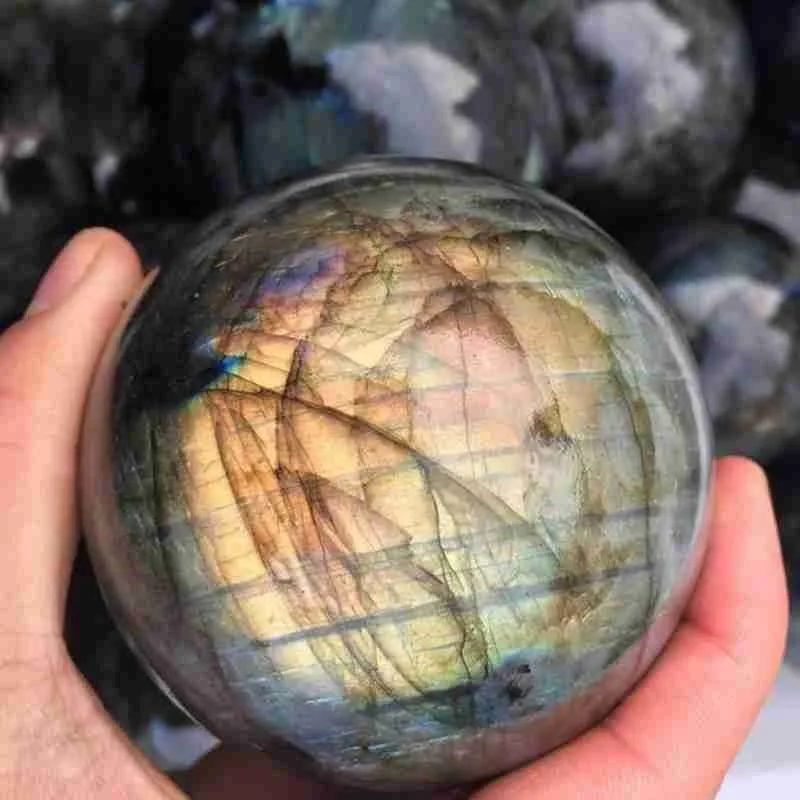 С украшением в виде кристаллов с геометрическим рисунком Форма натуральный