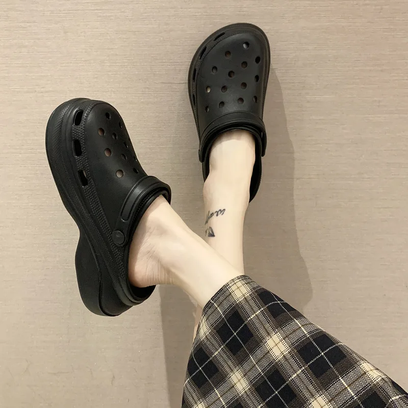 New ThickenedBreathable Non-slip Women's Sandals And Slippers Thickened Soles Soft And Summer Comfortable Ankle-Wrap Beach Shoes