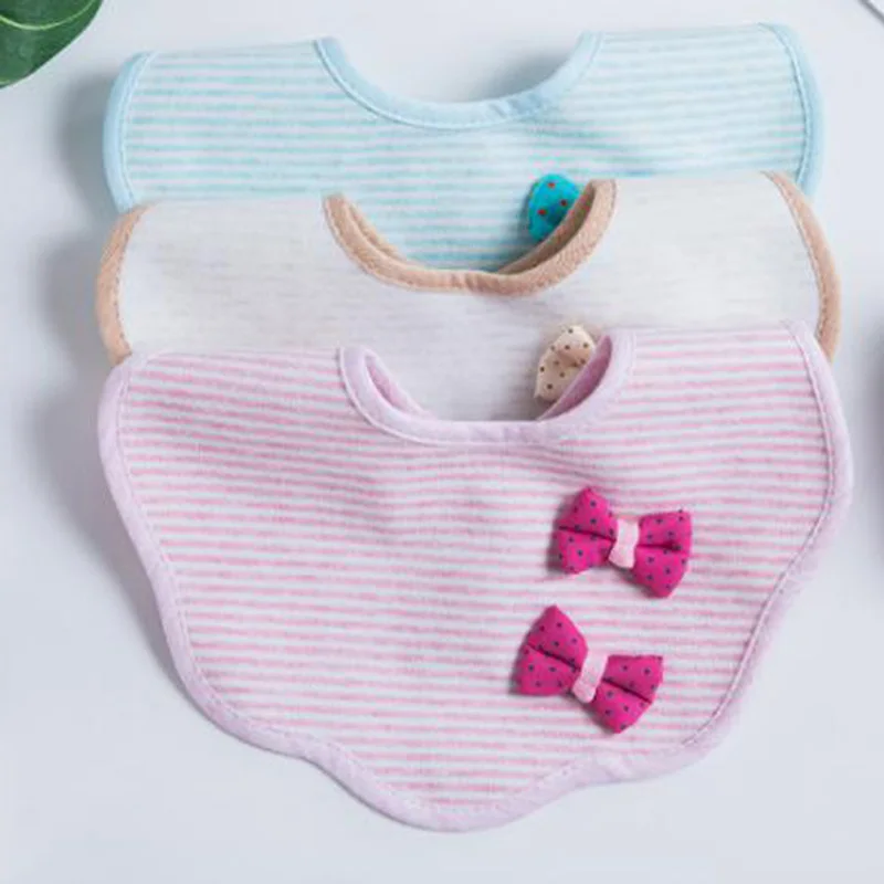 

Lovely Flower Style Baby Bibs Rotating Double Snap Fashion Pattern Dot Striped Star Bibs Girls Boys