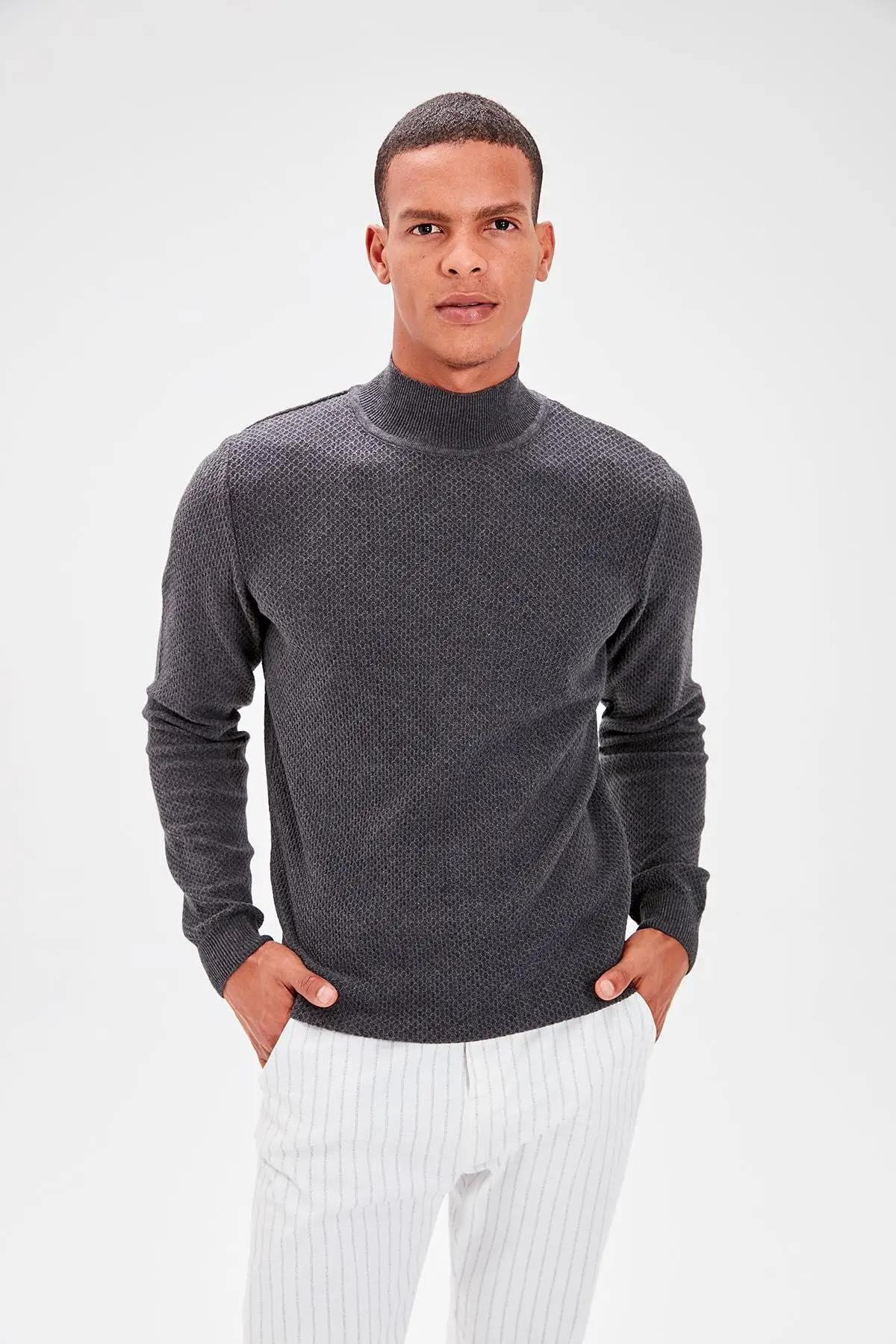 Trendyol Антрацит мужчины текстурированные половина водолазка свитер TMNAW20VK0002 |