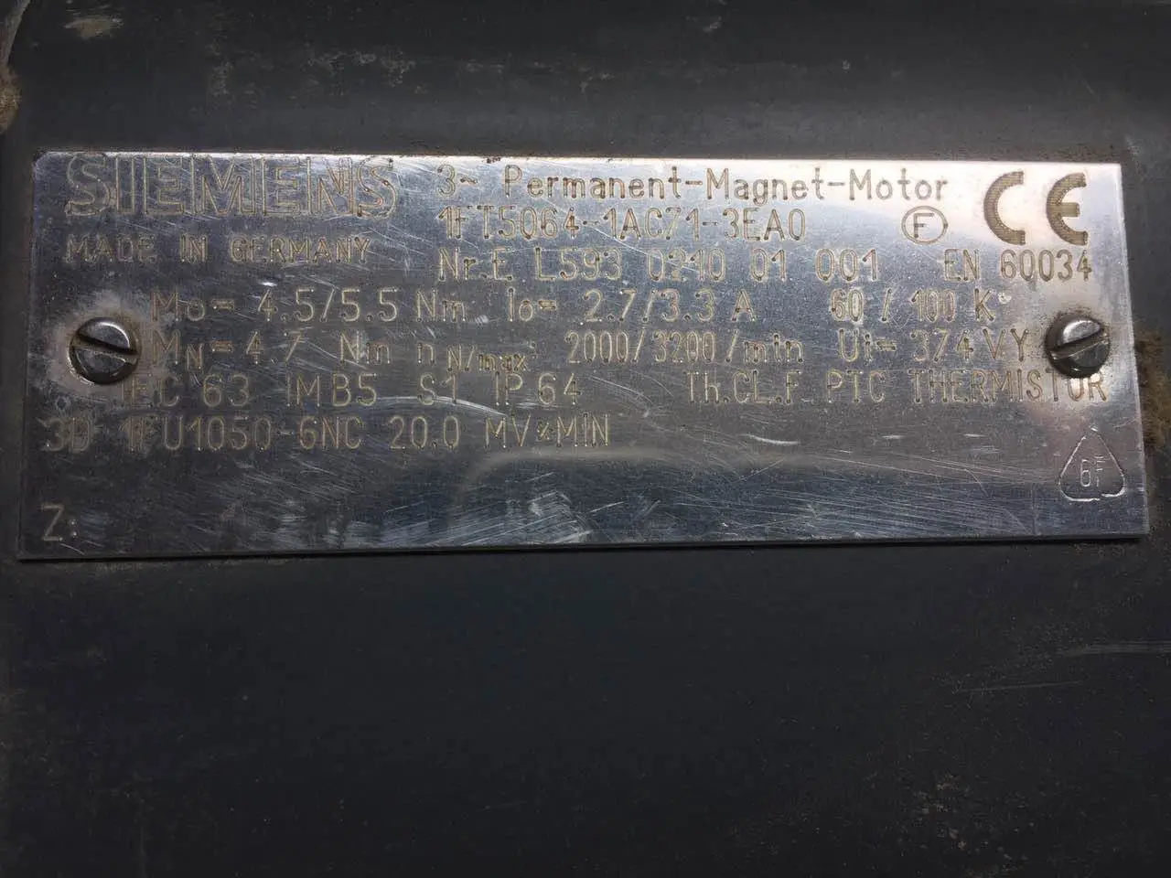 Серводвигатель Siemens 1FT5064-1AC71-3EA0 постоянный магнитный двигатель используемый в