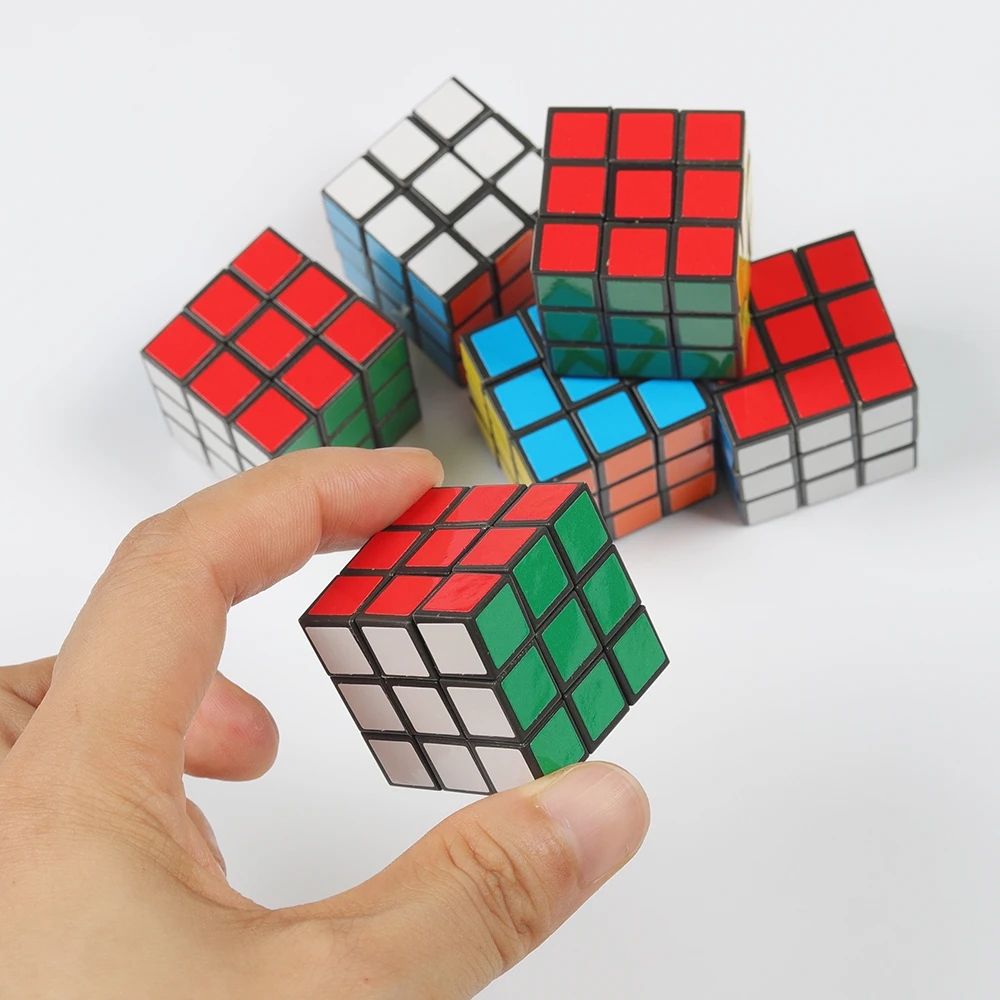 

1pcs Funny 3cm Small Cube Kids Birthday Party Toys Smooth Speed Magic Cube Early Educational Puzzle Party Favors Gifts Supplies
