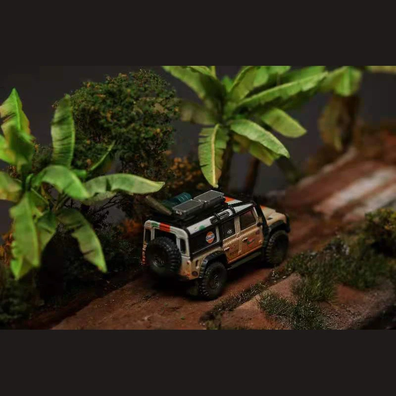 Master 1/64 Model Car Land Rover Defender 110 GULF Muddy Version Alloy Die-cast Vehicle With Luggage | Игрушки и хобби