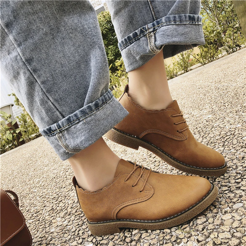 Женские ботинки в стиле ретро кожаные с кисточками и шнуровкой Нескользящие