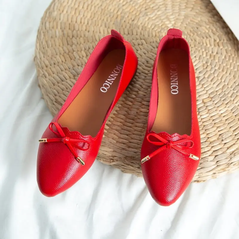 

Модные летние Лоферы LLOGAI, легкие Женские однотонные кожаные туфли на плоской подошве с острым носком, женские офисные туфли на плоской подо...