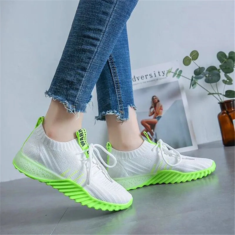 

Летающие тканые женские туфли Весна-Осень 2021 Новинка дышащие универсальные повседневные Модные студенческие эластичные носки Женская обу...