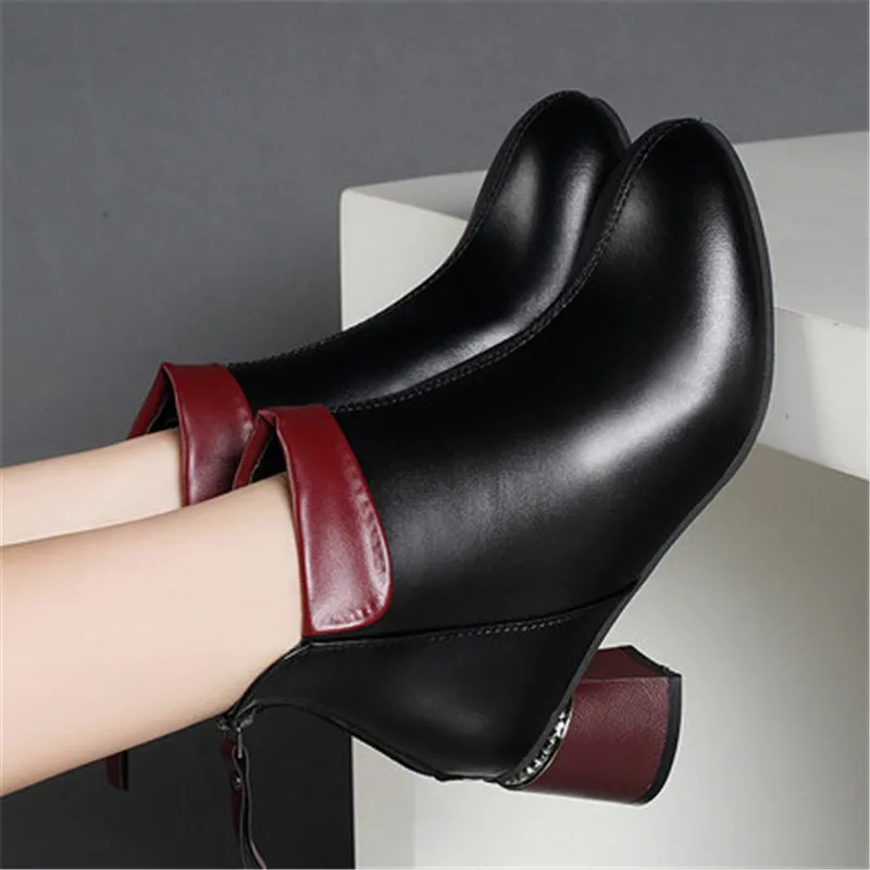 Зимние женские ботильоны на высоком каблуке Дамская обувь из мягкой кожи молнии