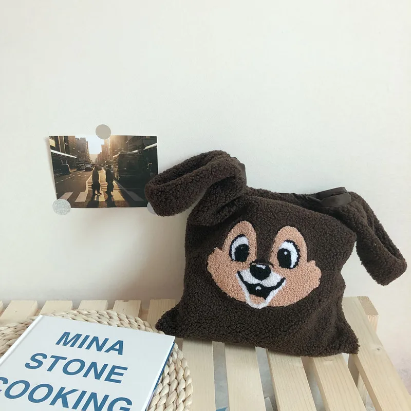 Женская сумка клатч с вышивкой белки мягкая кашемировая из овечьей шерсти