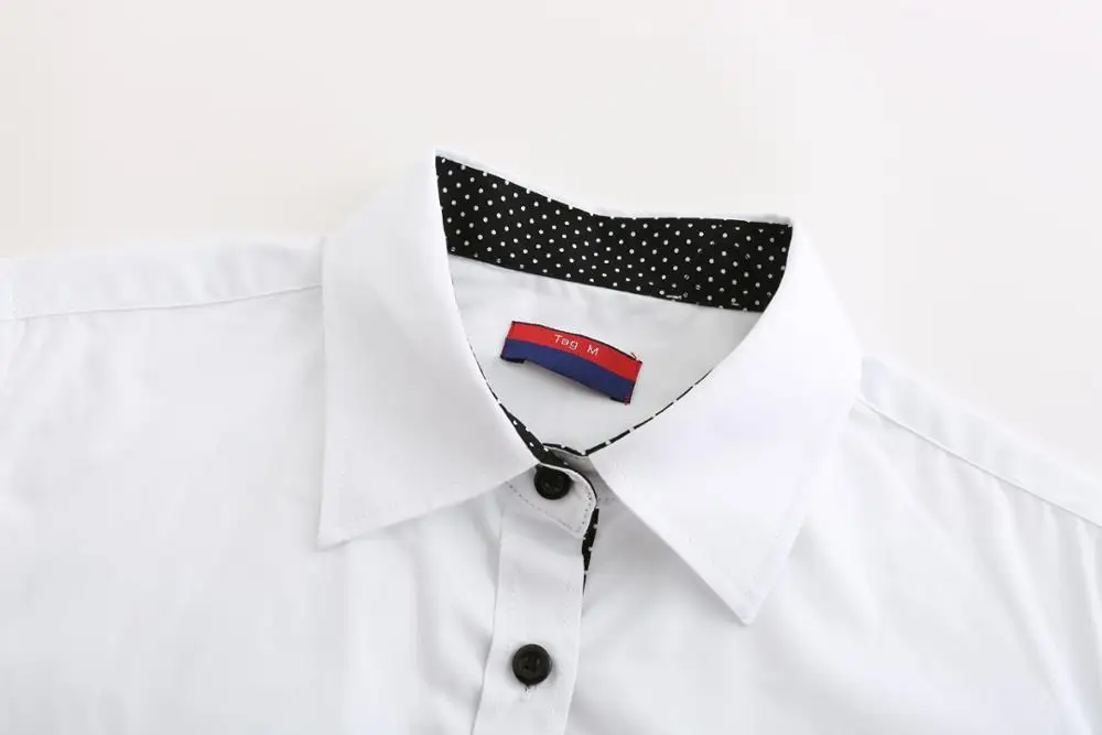 Женская блузка с коротким рукавом белая/черная желтыми пуговицами модель