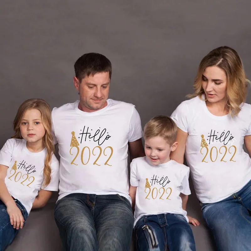 Hello 2022 Printed Family Matching Clothes Cotton Family Look Daddy Mommy and Me Kids Tshirts Baby Rompers New Year's Outfits