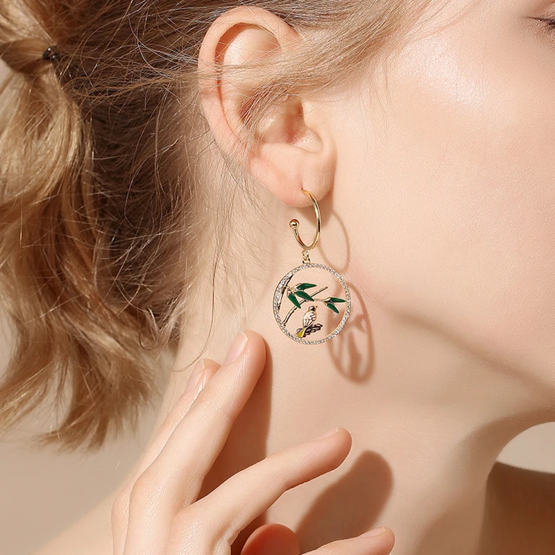 

Swallow C- Shaped Earrings Elegant Vintage Earrings for Women Earrings 2022 Trend Hollowed Bamboo Jewelry Fashion Woman Earring
