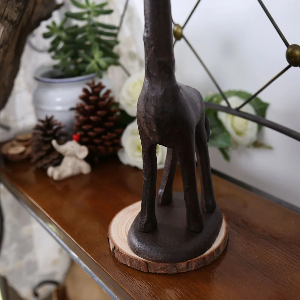 

Iron Giraffe Orament Creative Giraffe Tissue Holder Vintage Art Decoration
