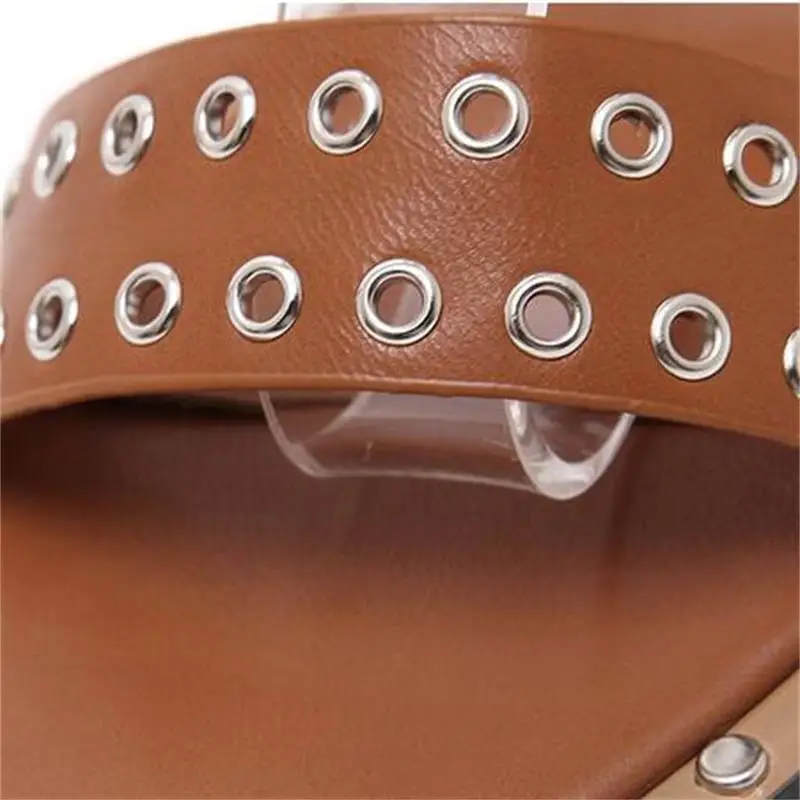 Женские сандалии с заклепками босоножки в римском стиле на среднем каблуке