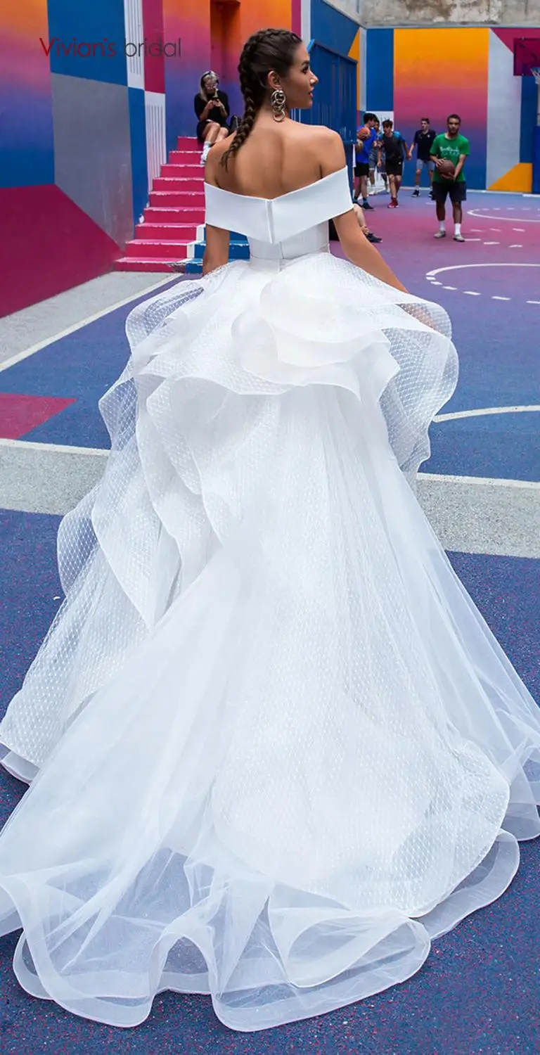 Платье для свадьбы Vivian's Bridal сатиновое без бретелек со съемным шлейфом