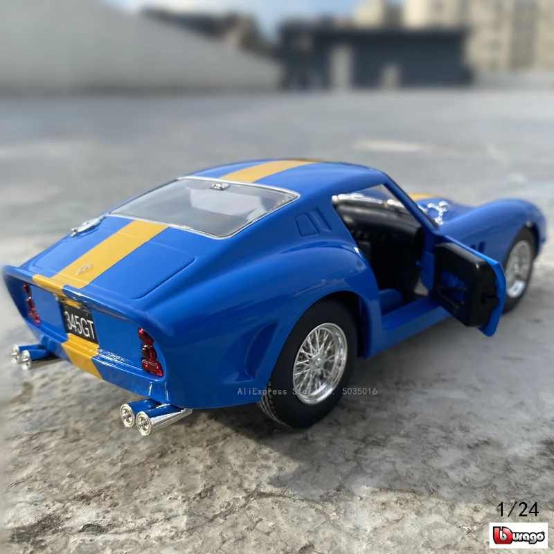 Модель автомобиля Bburago 1:24 Ferrari 250 GTO литьевая металлическая модель детская игрушка