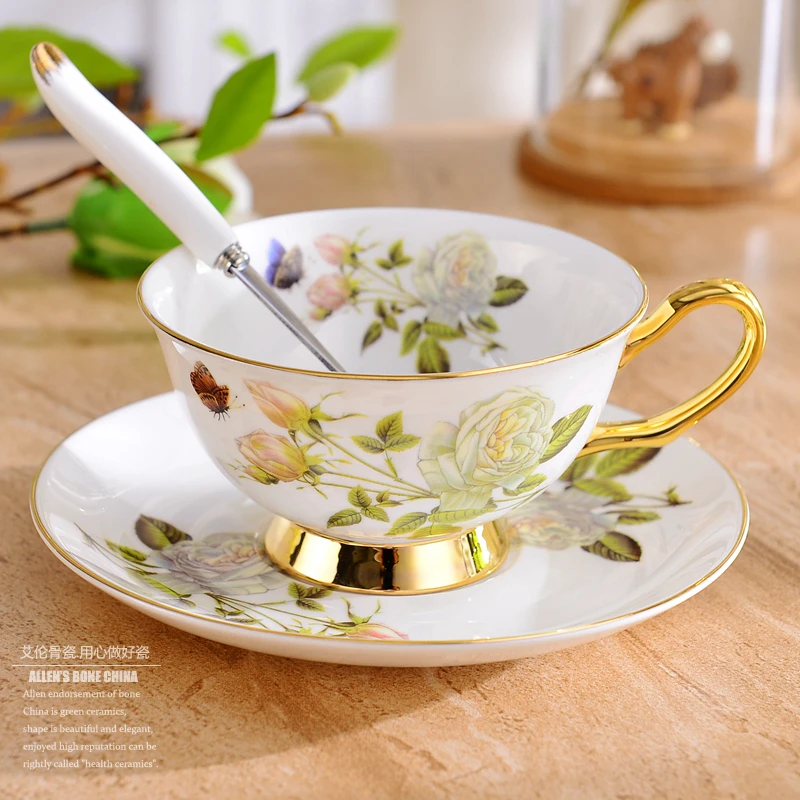 

Luxury Nordic Roses Cup White Creative British Bone China Cup High Quality Spoon Koffiebeker bardak Afternoon Coffee Cup E6