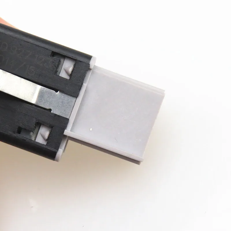 Автомобильная автоматическая парковочная вспомогательная система управления