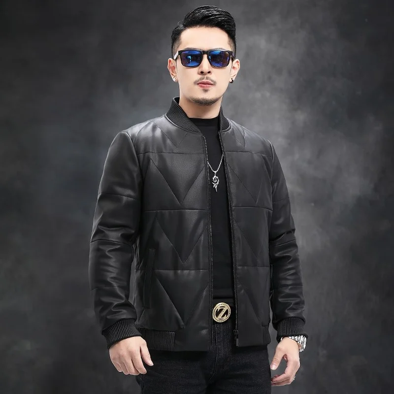 Мужская приталенная куртка-бомбер из натуральной овечьей кожи с