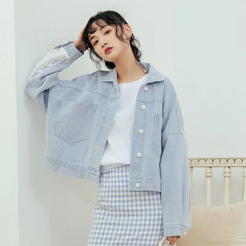 

Jean Jacket With Fur Light Blue Stitched Lace Denim Coat Female 2021 Korean Student Literary Pearl Button Cardigan Top