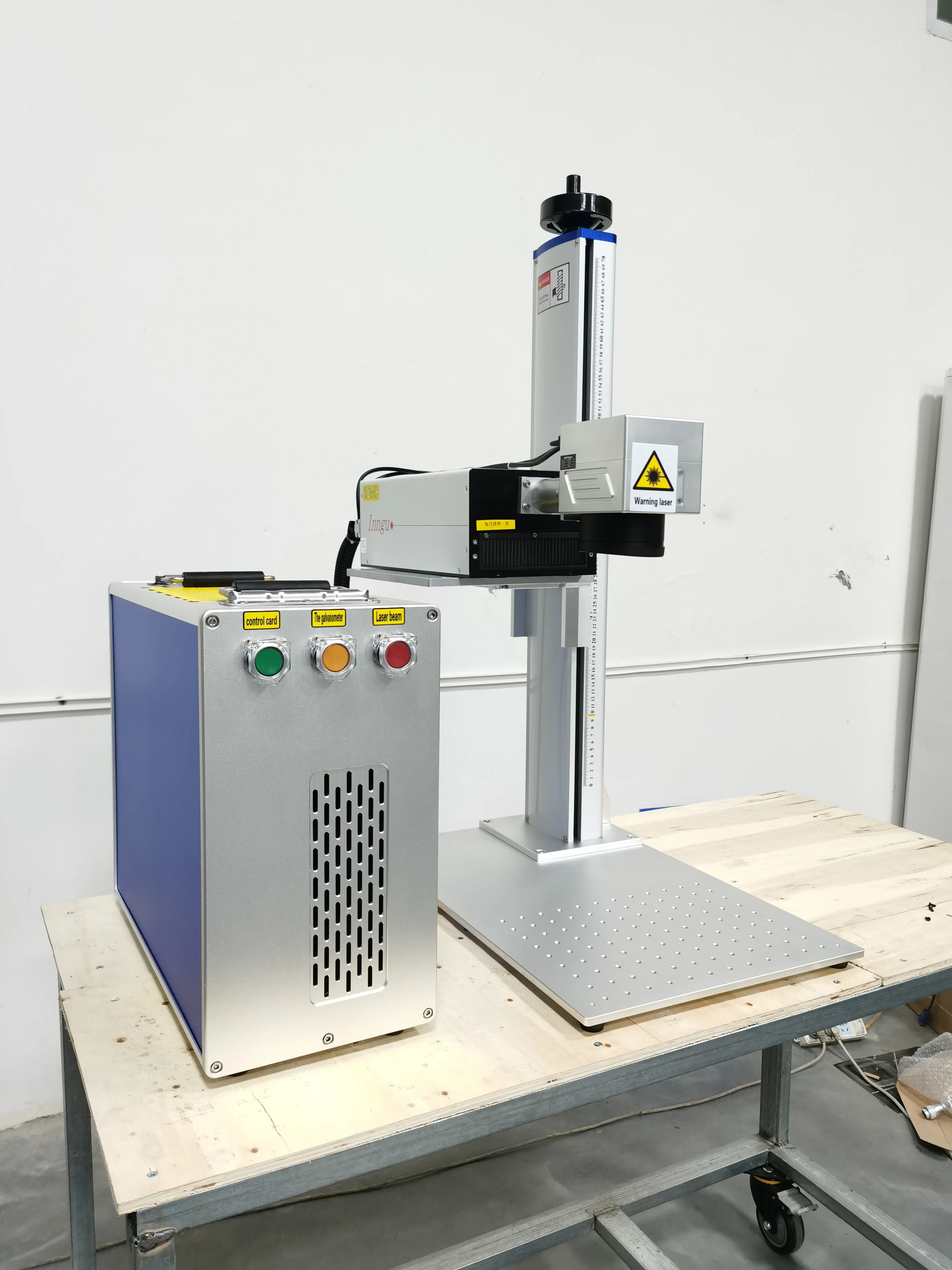 Высокоточная вращающаяся машина для лазерной маркировки бутылок и стаканов вина