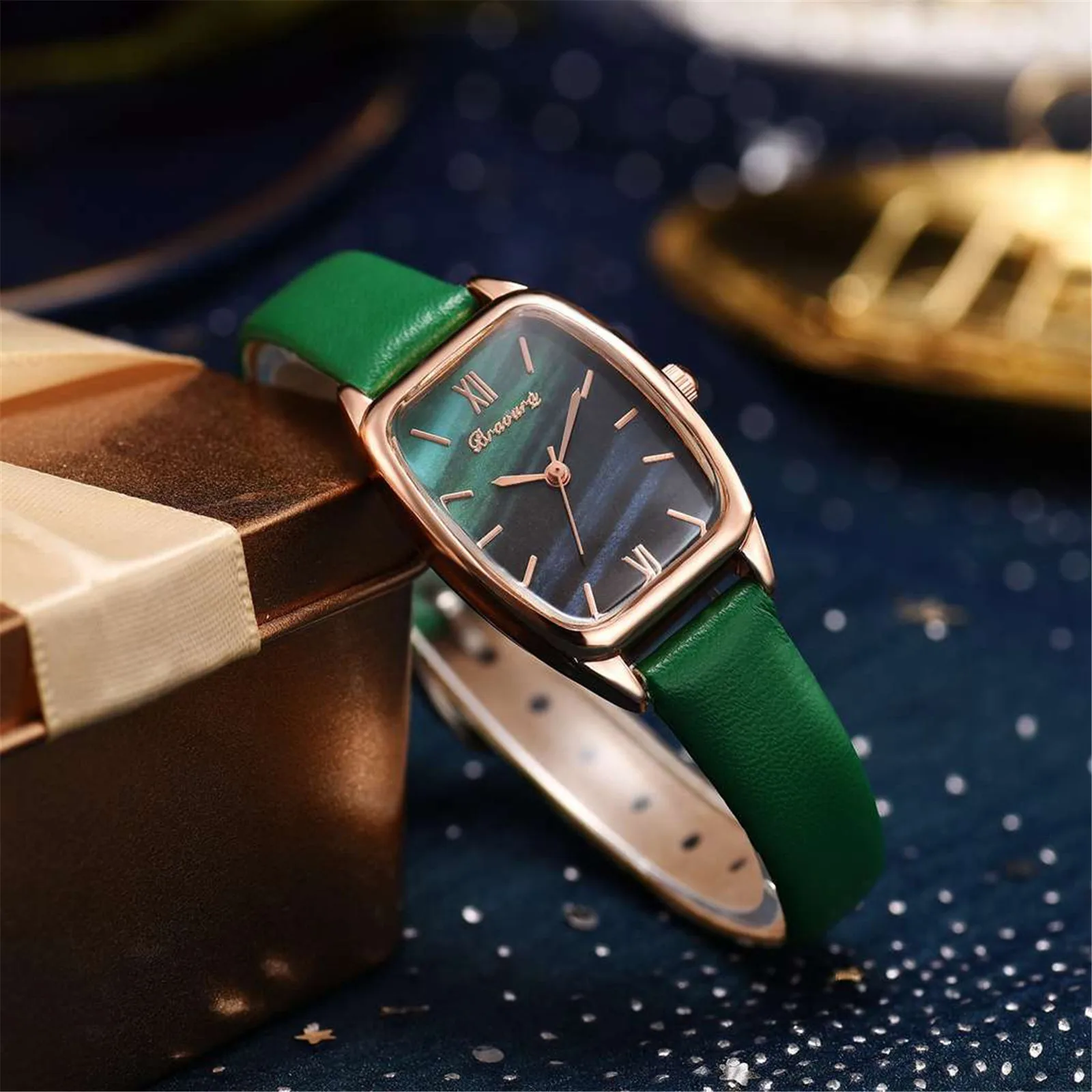 

Модные новые европейские и американские маленькие изысканные повседневные часы-браслет, кварцевые наручные часы, женские часы