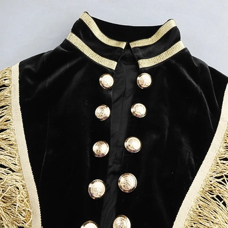 Вельветовая куртка с кисточками на пуговицах длинными рукавами открытым швом