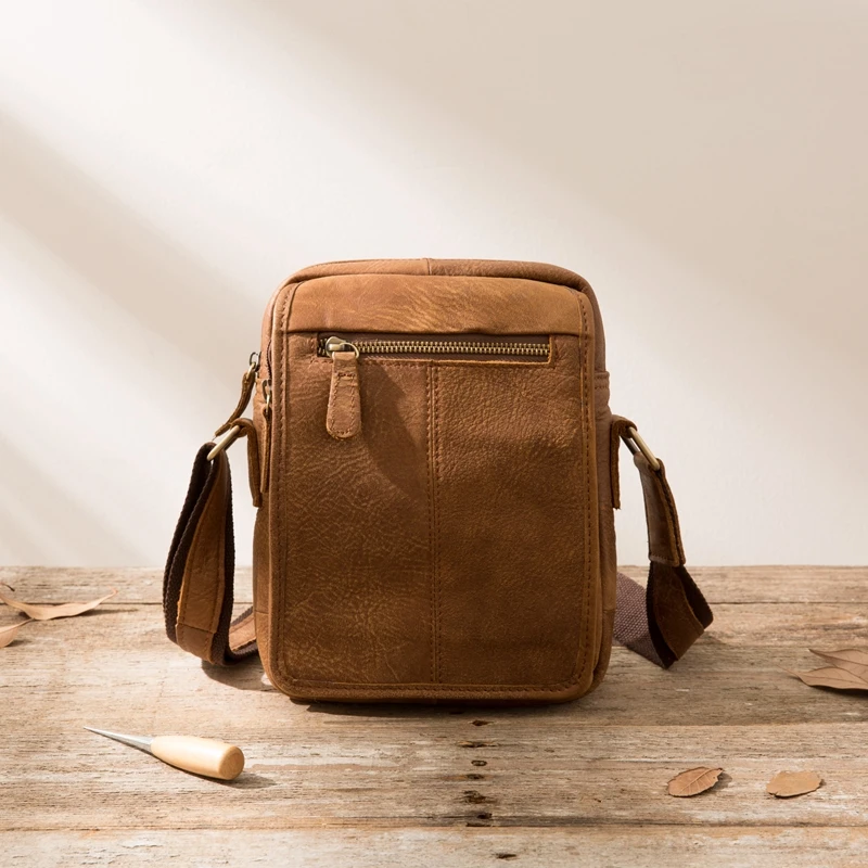 Retro Casual Leather Men's Bag Shoulder Bag Men's Messenger Bag Men Crossbody Bag Small Bag Tide Head Layer Cowhide Vintage Soft