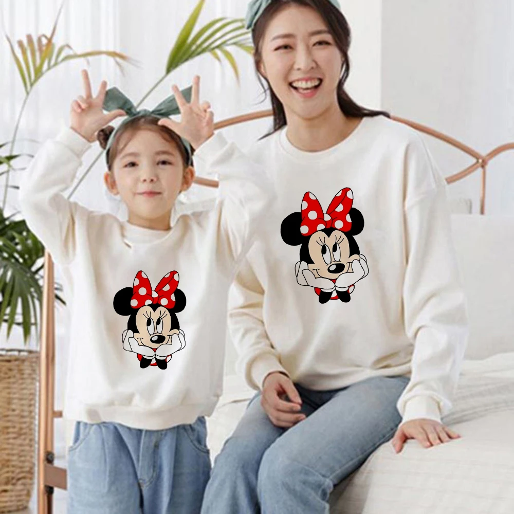 

Minnie Holding Face Print Unisex Sweatshirt Aesthetic Harajuku Casual Hoodies Disney Loose Beautiful Hip Hop Top Anime Pullover