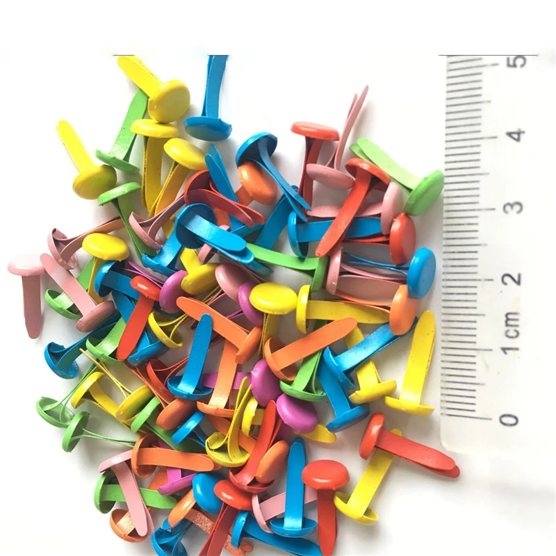 100 шт. 8x17 мм большие металлические брэды смешанных цветов для скрапбукинга