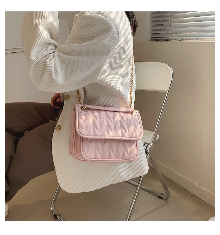 

Textured casual women's small bag in the spring of 2021 new Korean fashion simple chain shoulder messenger personalized hobo bag