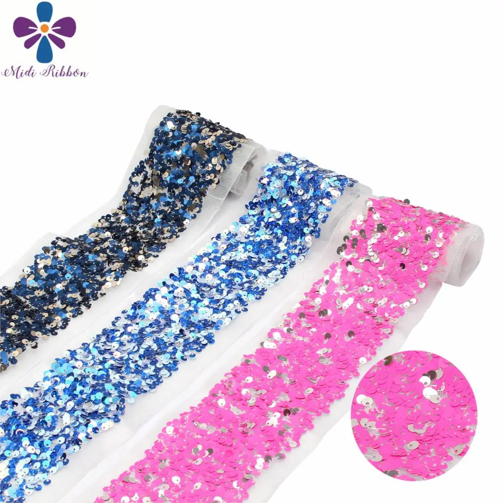 

3 "75 мм разлетающаяся лента с блестками (задняя сторона с тюлем, 9,5 см ширина добавляется 1 см край обе стороны) 25,5 ярдов/упаковка (3 * 8.5y/рулон) темно-синий