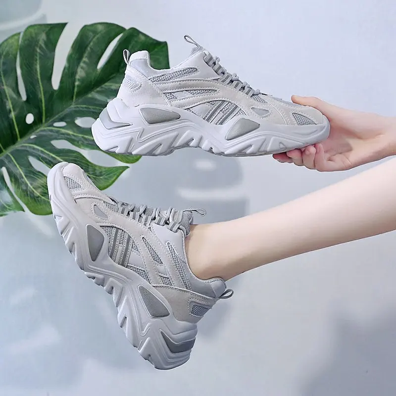 

2020 spring and autumn new thick-soled breathable all-match sports casual shoes solid color old shoes female trend X304