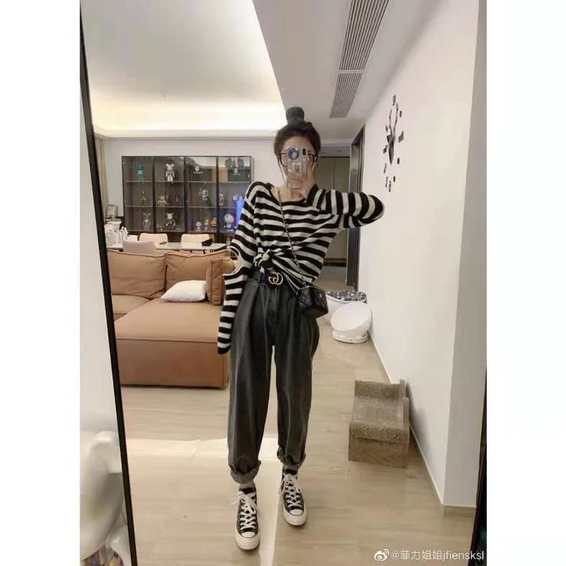 

Sexy Irregular off-the-Shoulder Knitted Striped Shirt