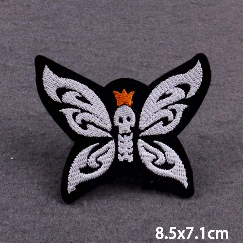 Череп в стиле хиппи панк | Дом и сад