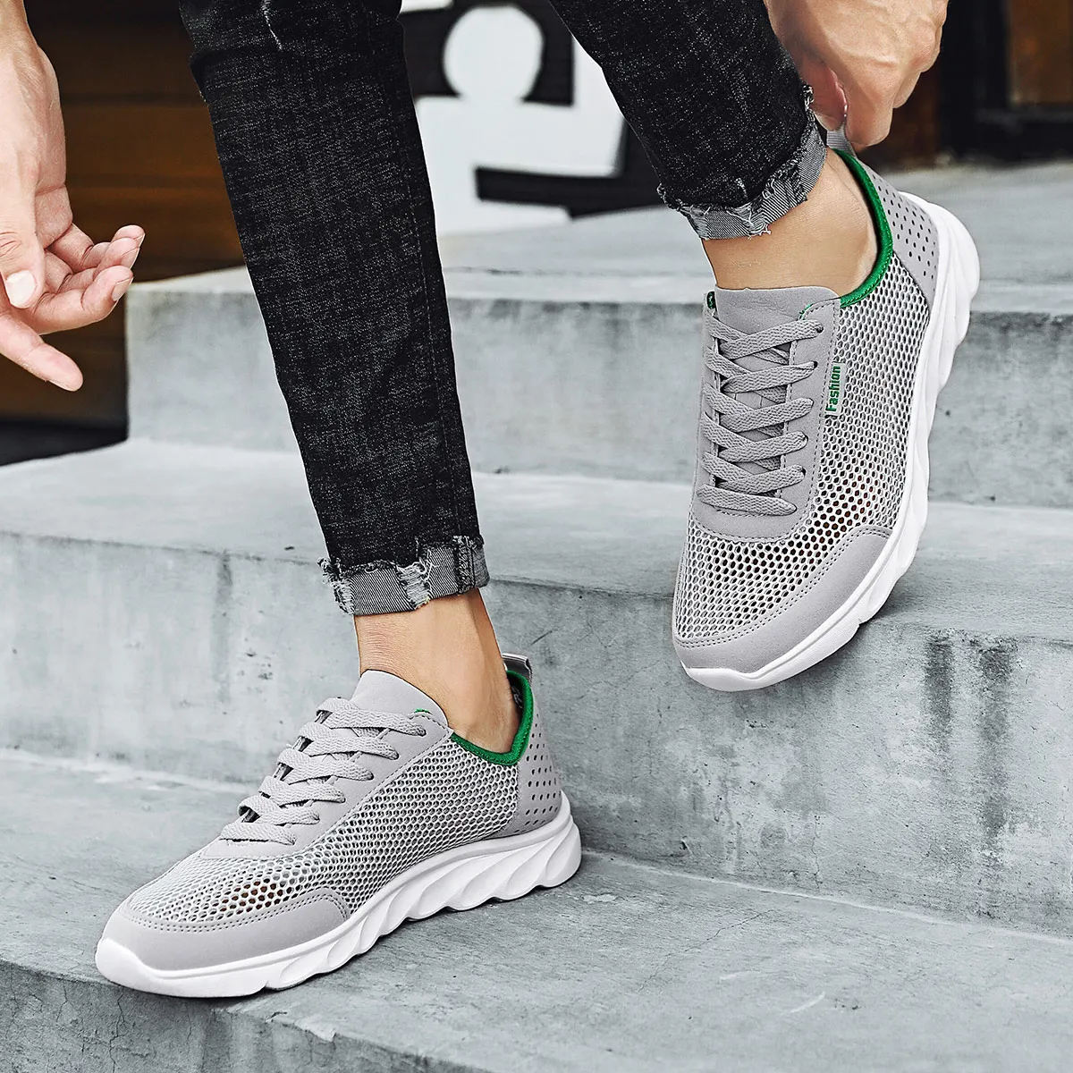 

Hollow Out Men shoe Mesh Breathable Casual Jogging Shoes Non-Slip Big Size 47 Sneakers Anti-Odor Lightweight Summer Men's Shoes